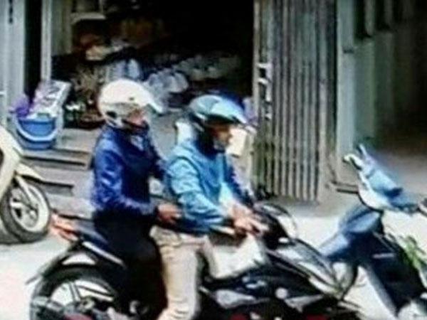 Nghi bị đánh thuốc mê thôi miên, người phụ nữ ở Xuân Đỉnh tự trao 30 triệu đồng-1