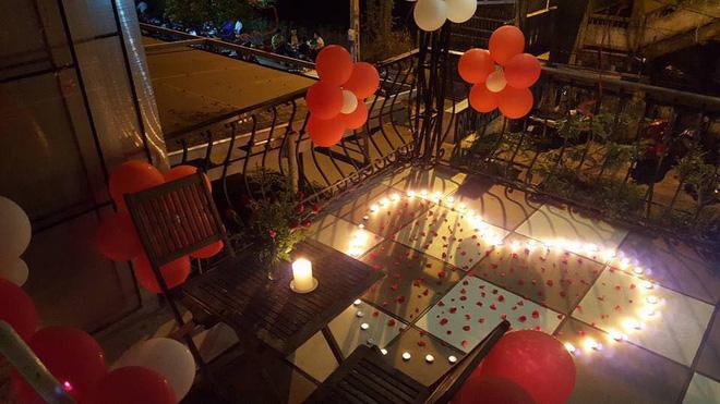 Chàng trai hút trăm nghìn lượt xem khi hát cực lãng mạn để cầu hôn bạn gái-2