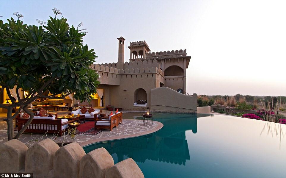 10 bể bơi khách sạn quyến rũ nhất thế giới-8