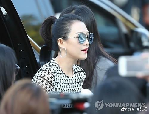 Yoo Ah In và nam diễn viên Đảo địa ngục có mặt tại hôn lễ-5