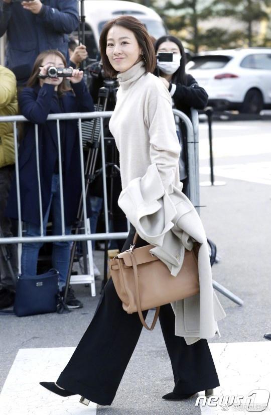 Yoo Ah In và nam diễn viên Đảo địa ngục có mặt tại hôn lễ-4