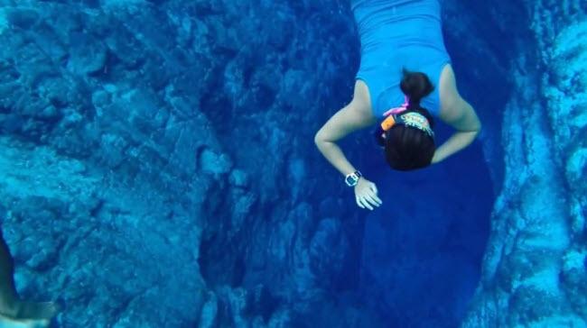 Bí mật ẩn chứa bên trong dòng sông không nguồn có màu xanh lạ kỳ-5