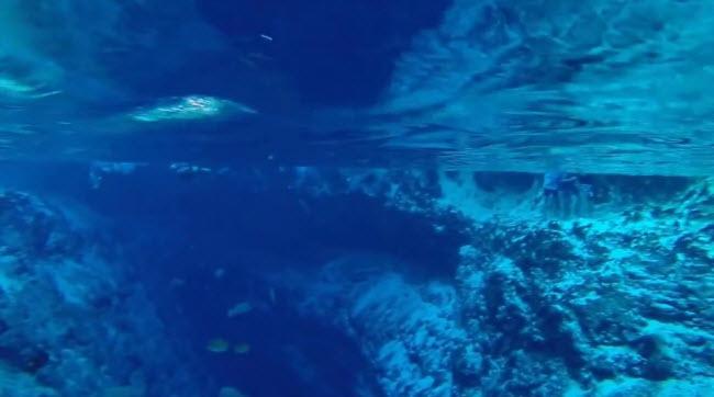 Bí mật ẩn chứa bên trong dòng sông không nguồn có màu xanh lạ kỳ-6