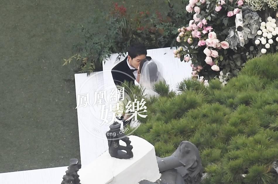 Hình ảnh Song Hye Kyo mặt bầu tròn trĩnh làm dấy lên nghi ngờ cô dâu đã có tin vui-2