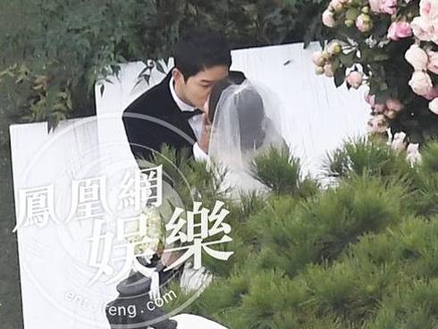 Chết cười xem Đinh Hương mượn hit Mỹ Tâm làm quà cưới tặng Song Joong Ki-14