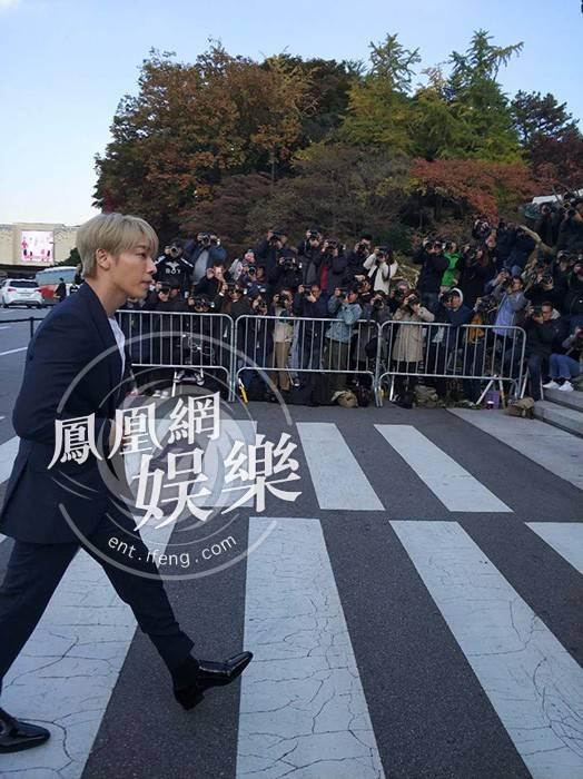 Super Junior Dong Hae có mặt tại hôn lễ-1