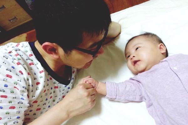 Chồng nằng nặc đòi lấy tên người yêu cũ đặt cho con gái, các mẹ sẽ xử lý sao?-1