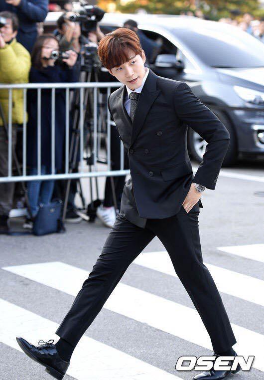 Park Bo Young, MC quốc dân Yoo Jae Suk dự hôn lễ-3