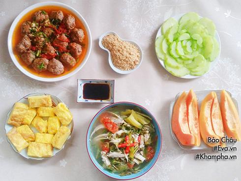 Bữa tối đơn giản, ấm cúng nhưng vẫn đủ chất với 75.000 đồng