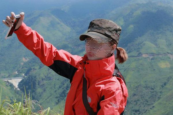 Cô gái đi phượt cùng bạn nam nhưng lại nói là đi cùng bố để được nổi tiếng-5