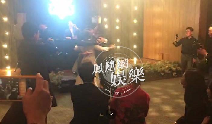 Song Hye Kyo, Song Joong Ki cùng dàn khách mời quẩy tưng bừng sau hôn lễ-4