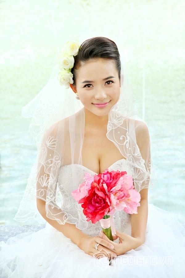 Những hoa hậu tự trả vương miện gây tranh cãi nhất showbiz Việt-10