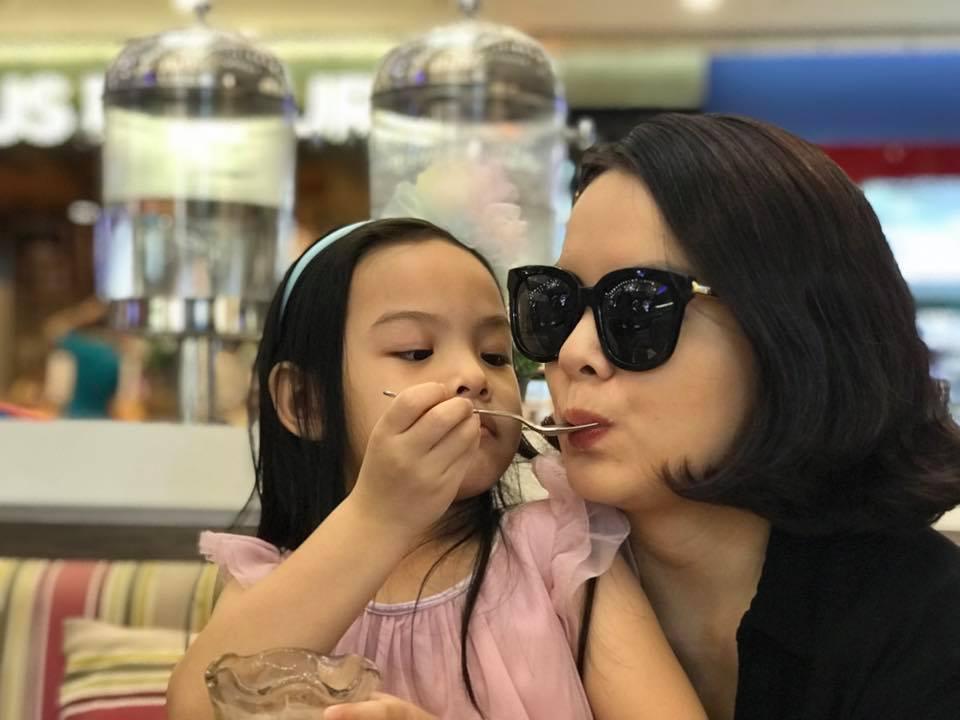 Tin sao Việt 1/11: Bỏ ngoài tai mọi công kích, hoa hậu Lê Âu Ngân Anh hào hứng với công việc mới-3