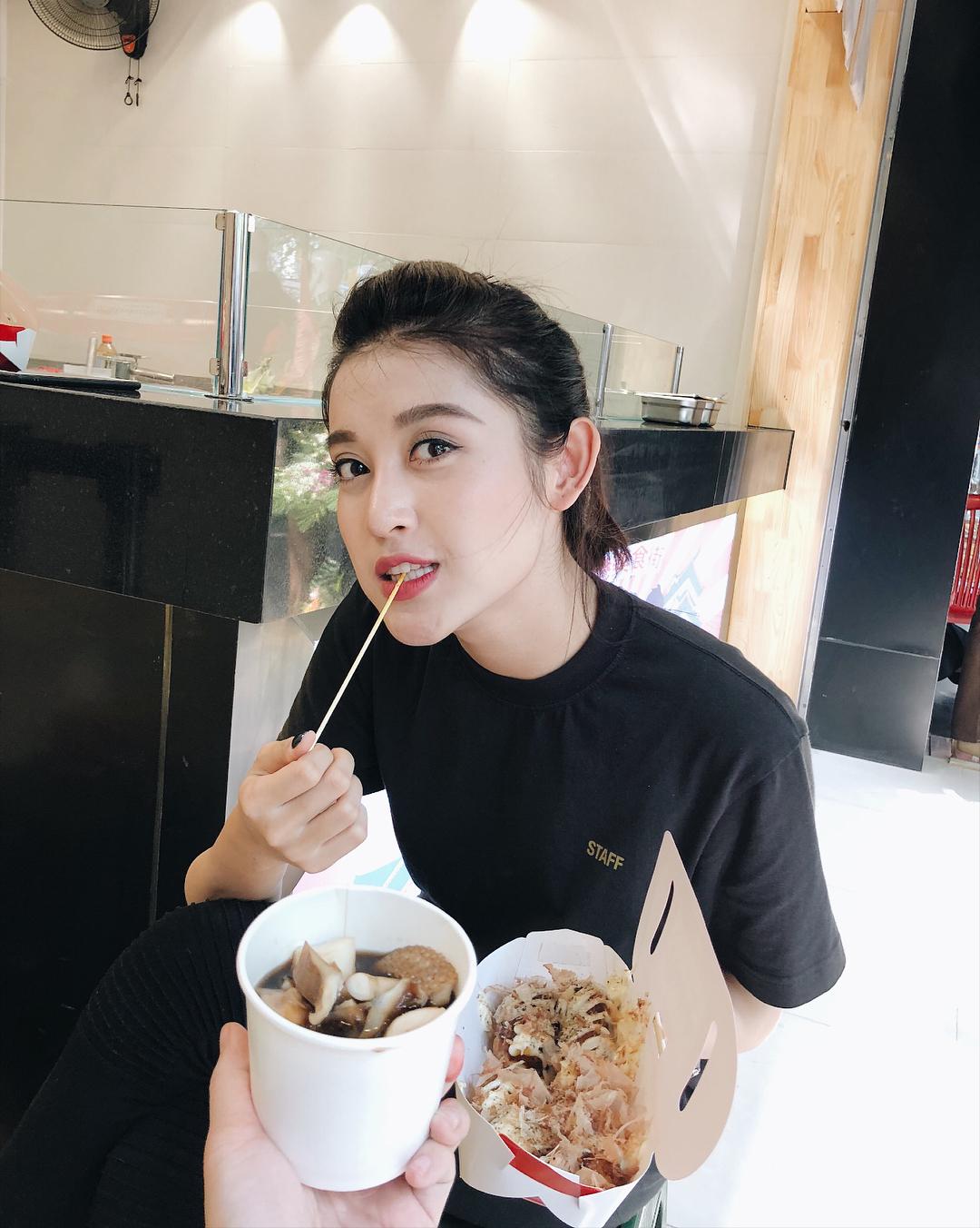 Tin sao Việt 1/11: Bỏ ngoài tai mọi công kích, hoa hậu Lê Âu Ngân Anh hào hứng với công việc mới-6