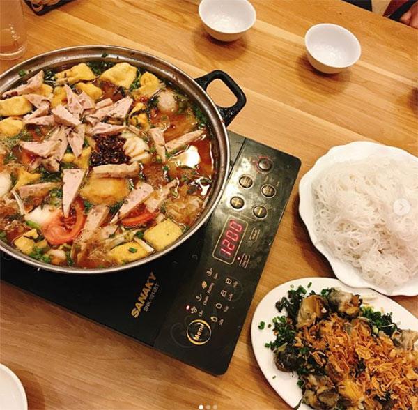 Top 7 quán lẩu vỉa hè cứ gió mùa là đông kín người ăn ở Hà Nội-7