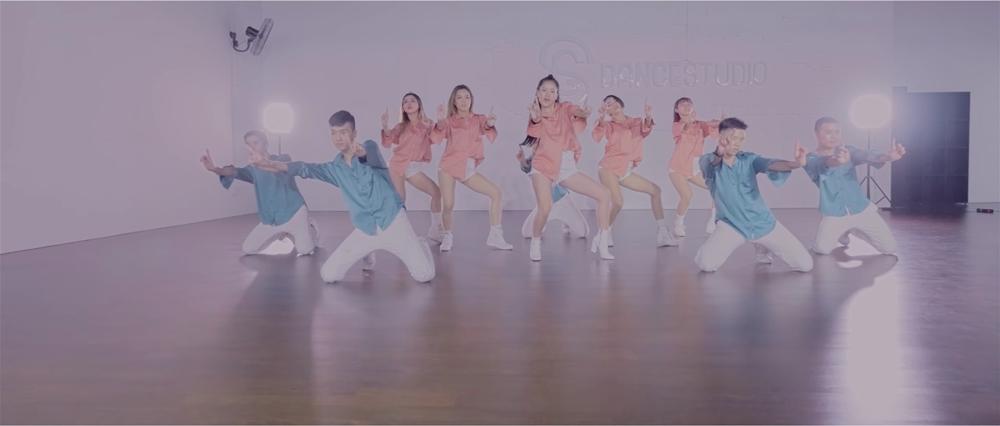 Mặc khán giả chê bai, Chi Pu vẫn thả xích bản dance của Cho ta gần hơn-3