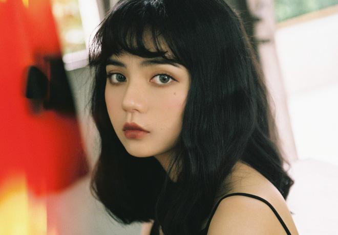 Cả thế giới ra mà xem con gái nhà người ta, mắt to long lanh, mặt xinh hết phần thiên hạ-11