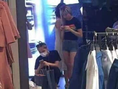 Sơn Tùng M-TP và Thiều Bảo Trâm bị bắt gặp đi mua sắm cùng nhau