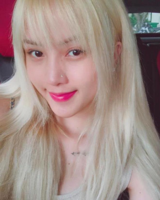 Sơn Tùng M-TP và Thiều Bảo Trâm bị bắt gặp đi mua sắm cùng nhau-2