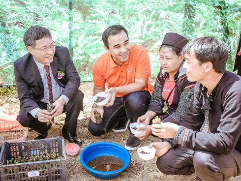 Bất ngờ với cách xưng hô không giống ai của vợ chồng MC Hoa Thanh Tùng-3