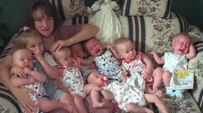Ca sinh 7 đầu tiên trên thế giới và cuộc sống của gia đình họ sau 20 năm khiến ai cũng kinh ngạc-2