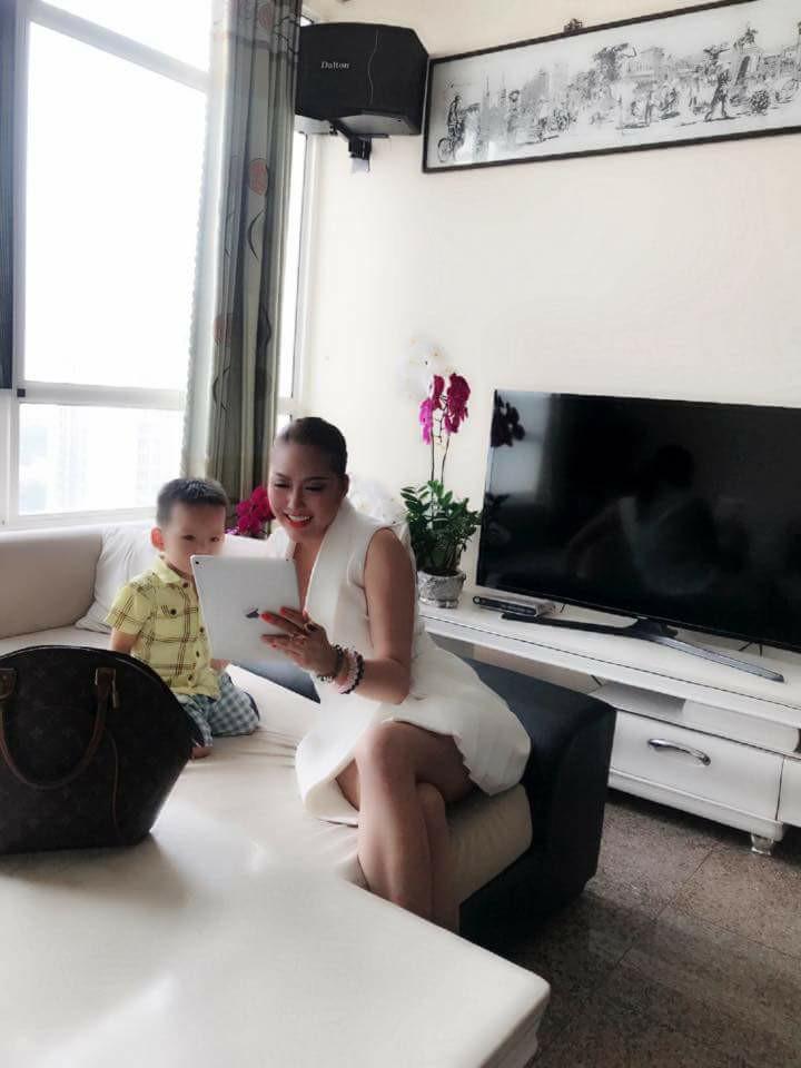 Tin sao Việt 2/11: Đàm Vĩnh Hưng đanh đá đáp trả khi bị đàn chim lao đến cướp thức ăn-3