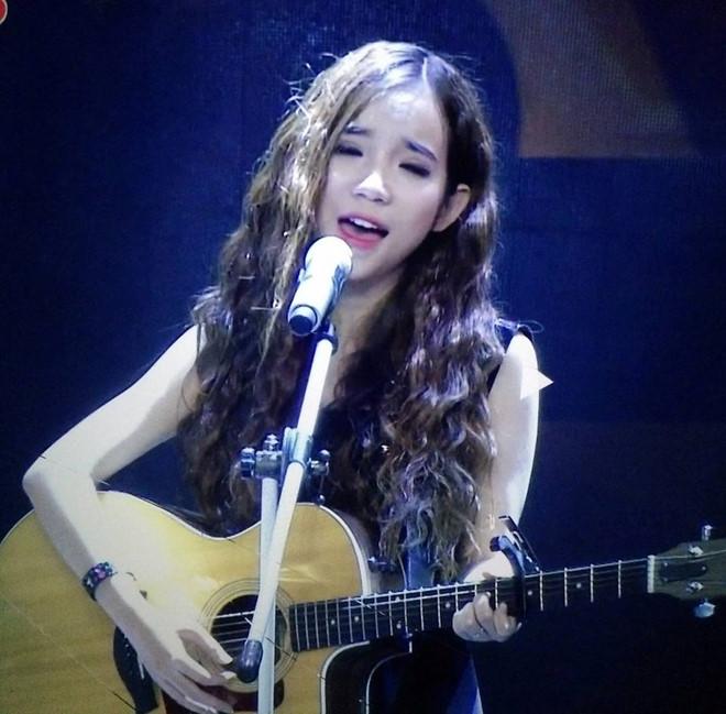 Nữ sinh Huế cover Cho ta gần hơn hút trăm nghìn lượt xem-1