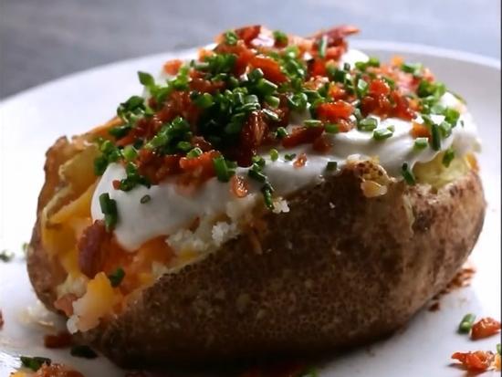 Những món ăn ai cũng làm được chỉ với lò vi sóng