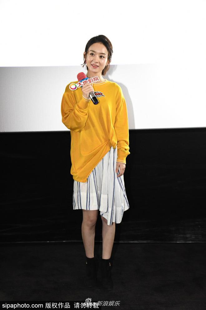 Triệu Lệ Dĩnh tiếp tục bị chê mặc xấu, mặt bóng dầu và cần đi tẩy trắng răng ngay lập tức-4