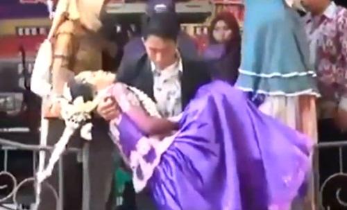 Phải lấy người không yêu, cô dâu khóc đến ngất trong đám cưới-4