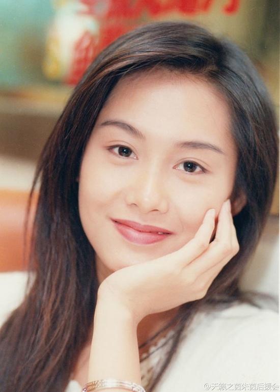 Ngỡ ngàng trước nhan sắc 20 năm không đổi của tình cũ Châu Tinh Trì-3