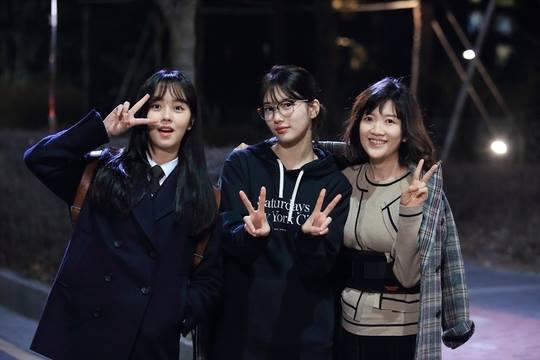 Khi nàng say giấc: Ảnh hậu trường cực đáng yêu của Lee Jong Suk và Suzy-14