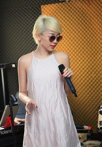 Quần áo đắt tiền, kiểu dáng đẹp đến mấy mà bị lỗi này thì cũng vứt toi!-2