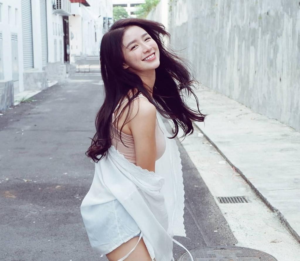 Nụ cười tỏa nắng hút nghìn fan của hot girl đình đám Malaysia-2