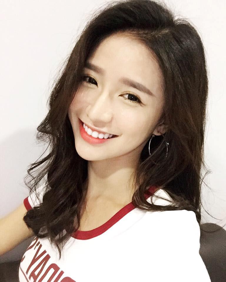Nụ cười tỏa nắng hút nghìn fan của hot girl đình đám Malaysia-3