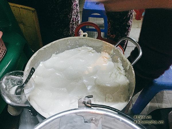 Hàng tàu hũ cốt dừa mát ngậy, chỉ 9 nghìn/ly, siêu đông khách ở Sài Gòn-3