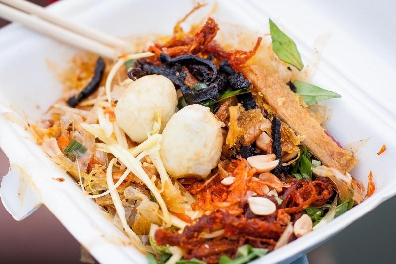 Mâm cơm chiều ngon cho 5 người ăn no nê-7