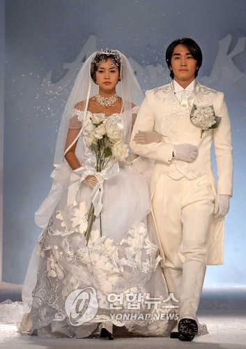 6 người tình tin đồn của Song Hye Kyo: Ai cũng tình duyên viên mãn, chỉ có Jo In Sung vẫn lẻ bóng cô đơn-2