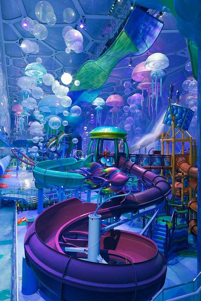 Nhà thi đấu cũ kỹ hóa đại dương đẹp ảo diệu như hành tinh khác-1