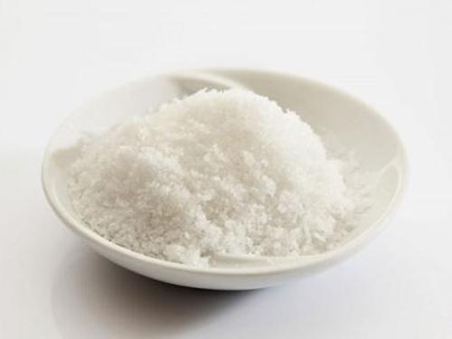 Lấy bát nước muối đặt đúng vị trí này thì nghèo mấy cũng nhanh giàu, luôn thuận hòa hạnh phúc