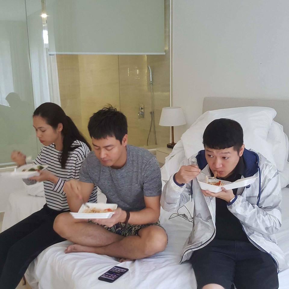 Tin sao Việt 4/11: Hoa hậu Lê Âu Ngân Anh than khổ vì sở hữu gương mặt không ăn ảnh-3