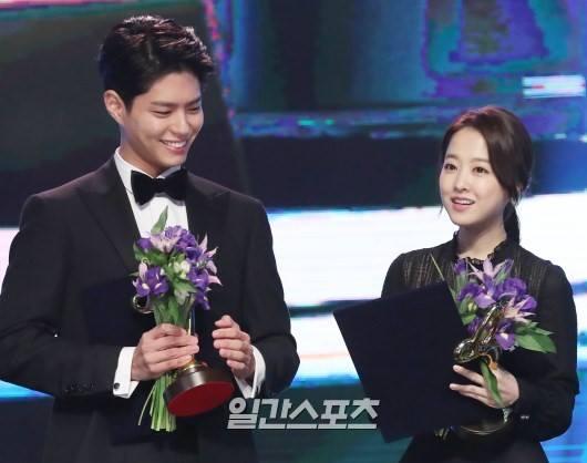 Sao Hàn 4/11: Jang Na Ra và đẳng cấp nhan sắc trẻ mãi không già-6