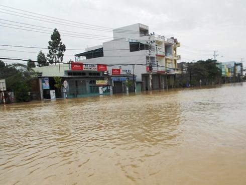 Lũ đặc biệt lớn, miền Trung nguy cơ hứng thảm họa chưa từng có-3