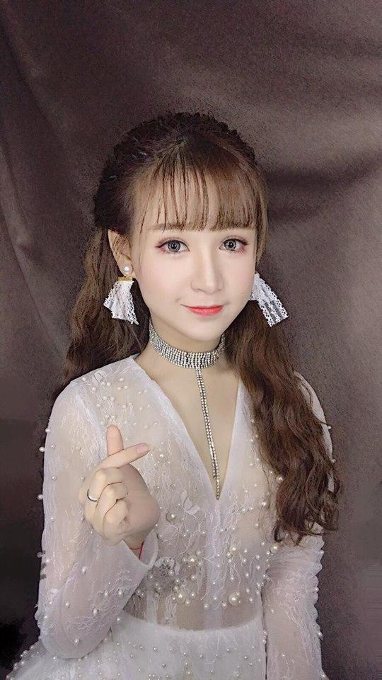 Hot girl - hot boy Việt 5/11: Huyền Baby tự tin khoe vòng 1 nói không với dao kéo-10