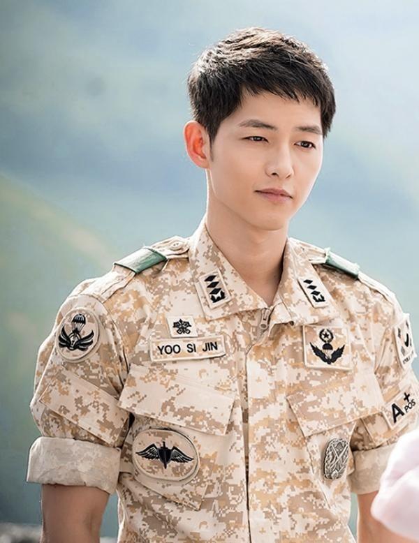 Song Joong Ki đi lấy vợ, Hậu duệ mặt trời phần 2: Bạn muốn ai vào vai nam chính?-1