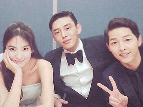 Tâm thư xúc động Yoo Ah In nhắn gửi Song - Song trong hôn lễ: 'Cứ yêu thôi và phớt lờ cả thế giới'