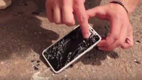 TRANH CÃI: Thả rơi iPhone X từ 6 mét vỡ tan tành-1