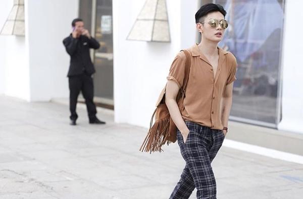 Lên màu son quá đẹp, Đào Bá Lộc trở thành người sở hữu đôi môi khiến chị em ghen tỵ-8