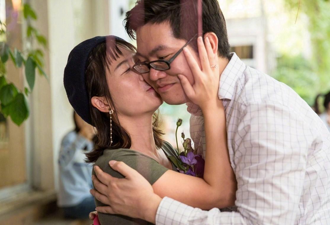 Cầu hôn bạn gái bằng 25 chiếc iPhone X và cái kết tất nhiên là mỹ mãn-3