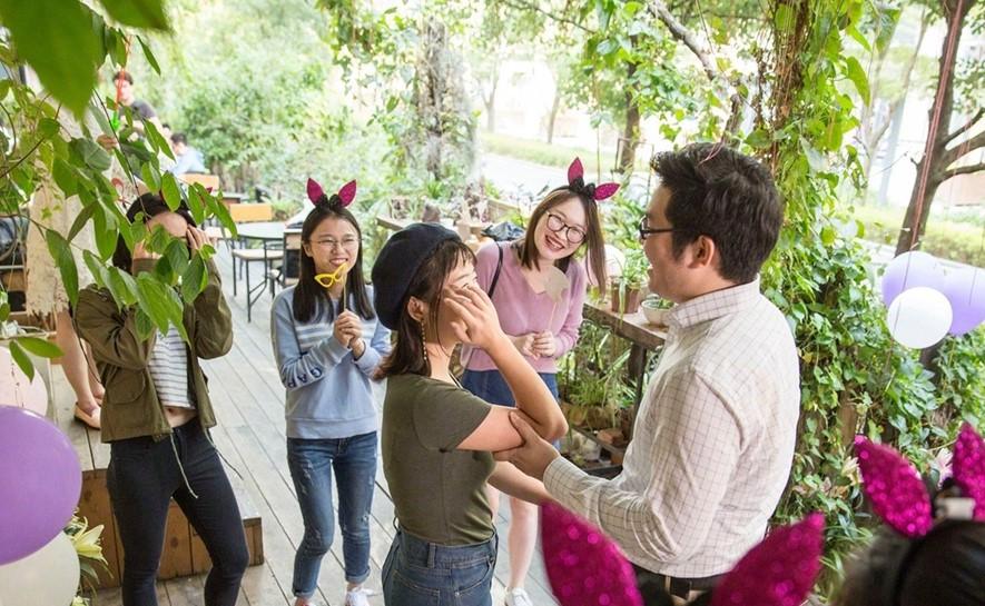 Cầu hôn bạn gái bằng 25 chiếc iPhone X và cái kết tất nhiên là mỹ mãn-4